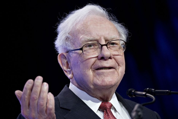 Huyền thoại đầu tư Warren Buffett vừa gia nhập 'Câu lạc bộ 100 tỷ USD' cùng 'ông bạn thân' Bill Gates