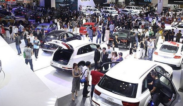 Thị trường ô tô Việt tiêu thụ tăng đột biến sau Tết nguyên đán