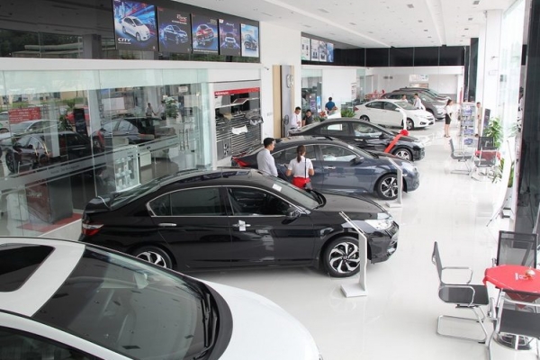 Lệ phí trước bạ giảm 50%, thị trường ô tô Việt tháng 8/2020 vẫn quay đầu giảm