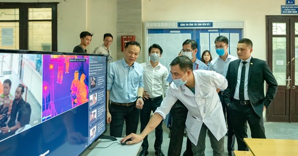 Thương hiệu Dahua tài trợ máy đo thân nhiệt hồng ngoại cho 2 trường Đại học