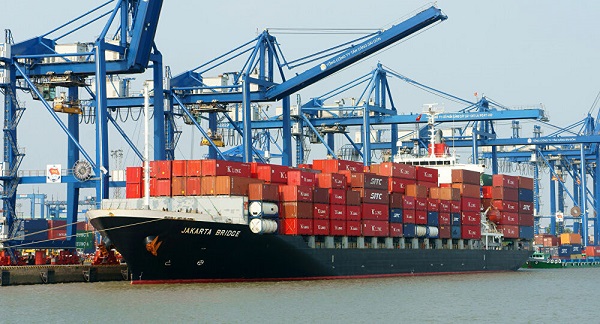 Dự báo xuất khẩu năm 2021 sẽ vượt mốc 660 tỷ USD, Việt Nam lọt top 20 nền kinh tế hàng đầu về thương mại quốc tế
