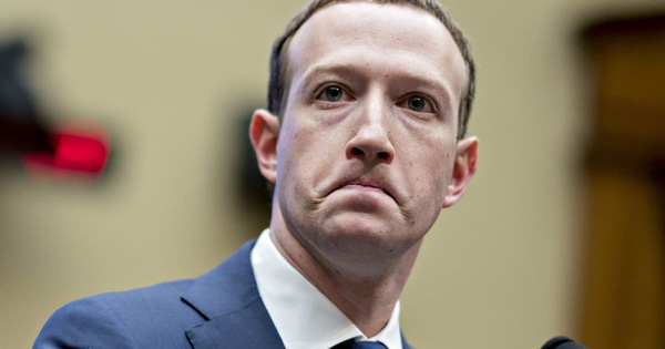 Mark Zuckerberg thừa nhận thời gian tới Facebook sẽ 'khó sống', vốn hoá công ty bốc hơi luôn 40 tỷ USD trong vài giờ