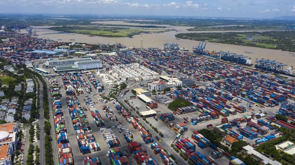 Ách tắc Cát Lái: Nghịch lý cảng quá tải, cảng 'ế' hàng